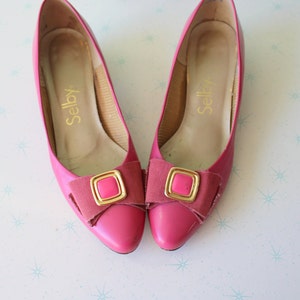 1980s Pink Leather Vintage Flats....size 8.5 womens......mod. classic. retro. designer. 80s selby. wedding. hippie. valentine. party. wedges