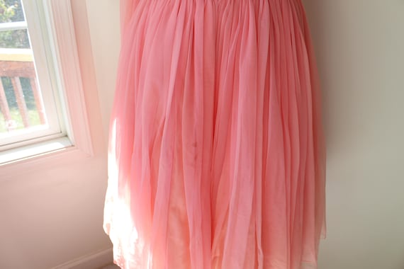 1960s Lovely Vintage PRETTY PINK Dress...very fan… - image 4