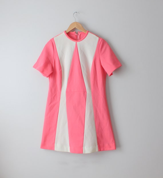 1960s Vintage MOD GIRL Dress.size small medium wom
