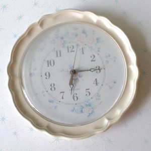 Vintage Pink Floral Rose Cottage Farmhouse Clock.....retro. 1980s home. kitsch. vintage clock. home decor. 90s home. made in USA. pastel.