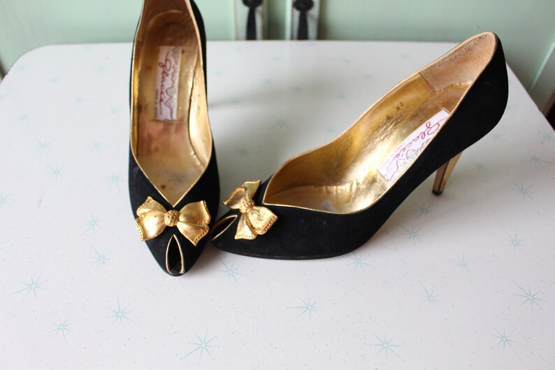 1980s GOLD GLAM Fancy Heels.....size 8.5 womens.....pumps. image 2