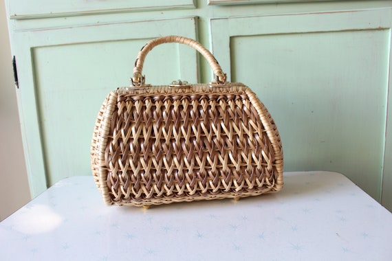 1960s 1970s Wicker Straw CLUTCH Purse.....date ni… - image 2