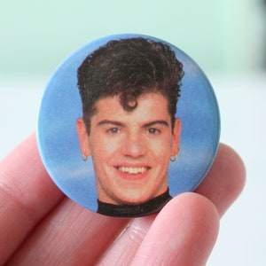 Vintage 90er Jahre New Kids On The Block Anstecknadel: NKOTB Sammlerstück