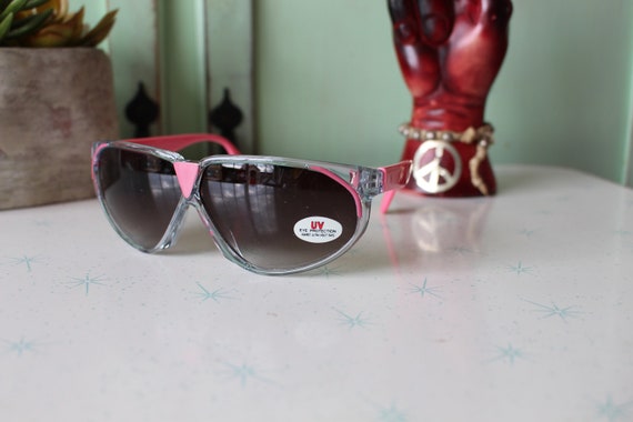 SALE/// Vintage PINK Mod Taiwan ROC 1970s 80s Sun… - image 5