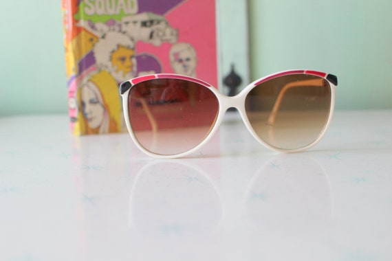 Vintage Taiwan ROC Sunglasses...rare. mod sunglas… - image 1