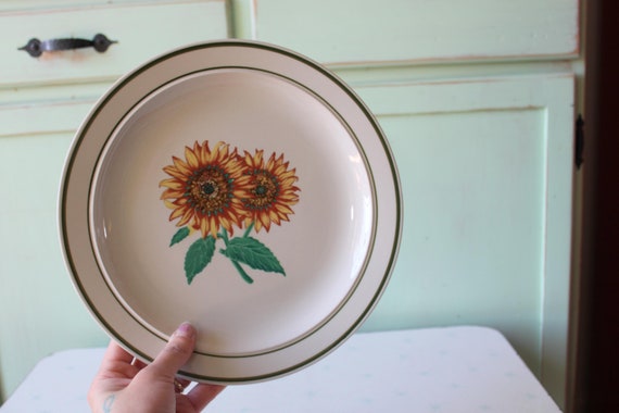 Vintage Sunflower Dessert Plates: Retro Kitchen Set of 3 - Etsy