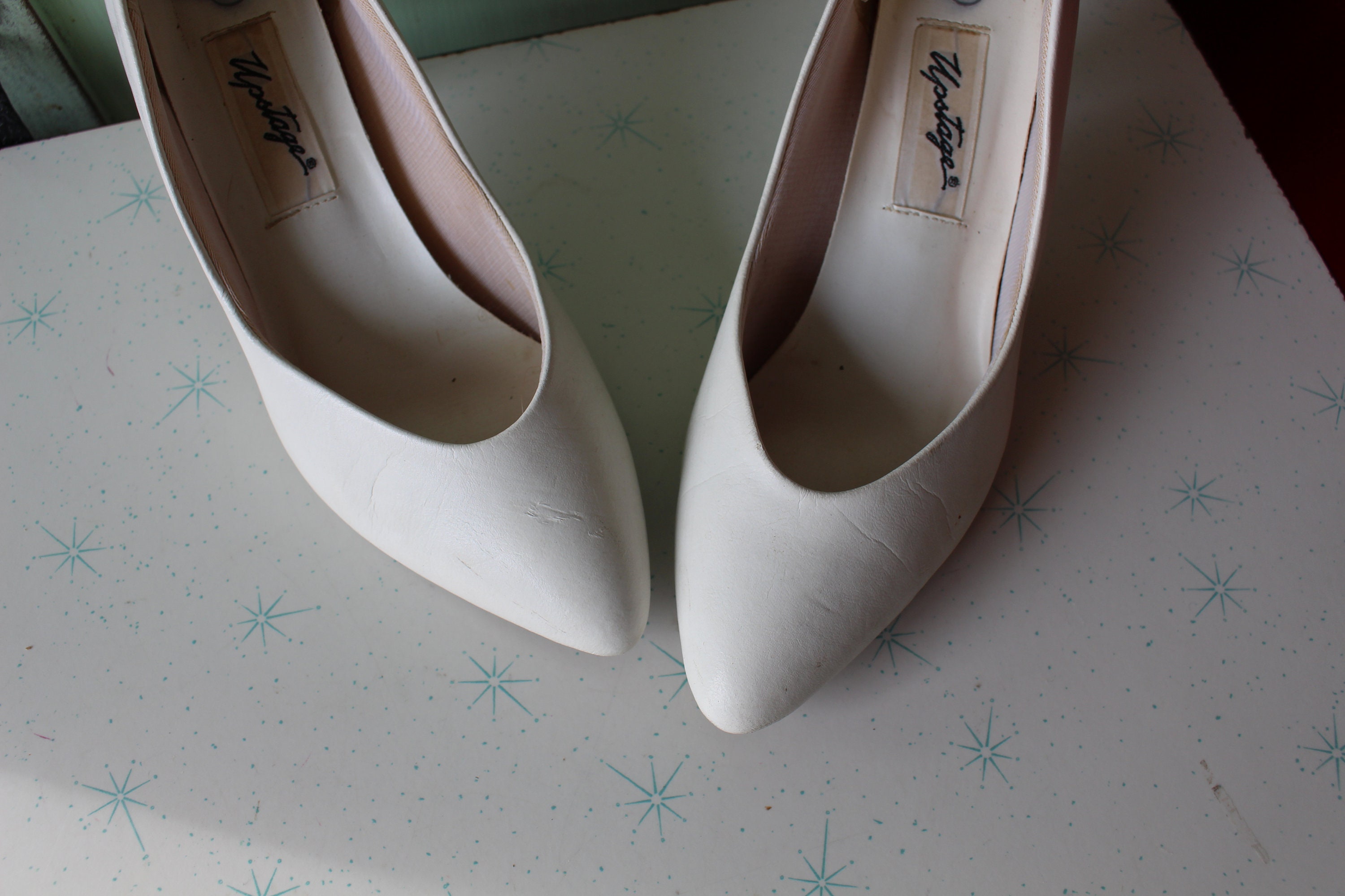 white pumps size 6