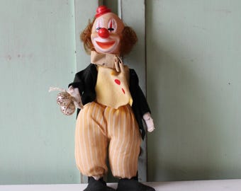 Figura de payaso retro de los años 70: decoración de circo vintage