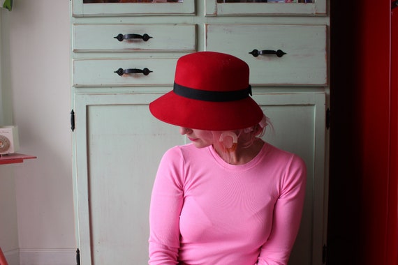 Vintage 1980s Red and Black Hat.....vintage hat. … - image 6