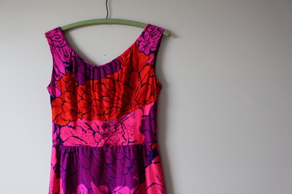 1970s Bright RETRO Chic FLORAL Dress...maxi dress… - image 5