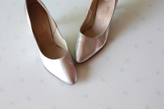 1980s Gold Silver GLAM Fancy Heels..size 5 women.… - image 3