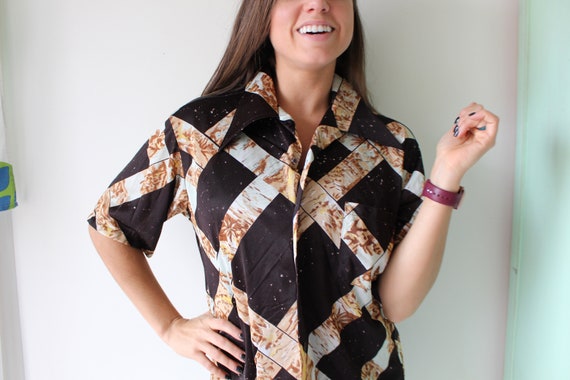 1970s Vintage The BOLD ONE Hawaiian Button Down..… - image 3