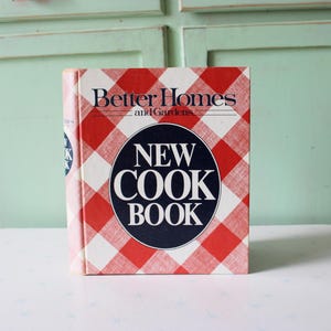Vintage 1981 Better Homes & Gardens Cookbook: Red Plaid Edition