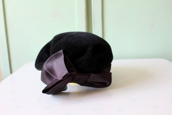 Vintage 1960s Black Velvet Pillbox Hat With Bow - Etsy