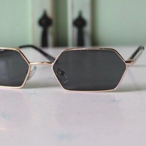90s Festival Sunglasses: Retro Clubmaster Style - Unisex Hip Shades