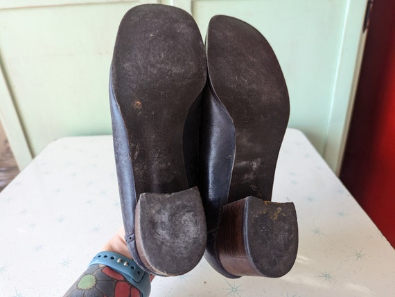 1970s Vintage Navy Blue Loafer Heels....size 7.5 … - image 6