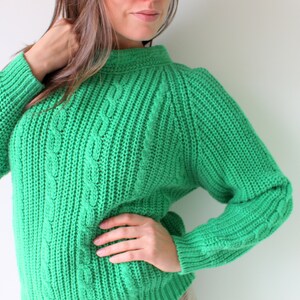 Vintage Kelly Green Cable Knit Sweater - 1980s Retro Mod