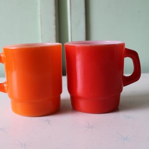 Vintage Milk Glass Coffee Mug Set: Retro Red & Orange Atomic Mugs