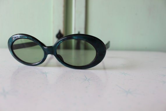 TRUE VINTAGE 1960s Atomic Retro Sunglasses...eyew… - image 3