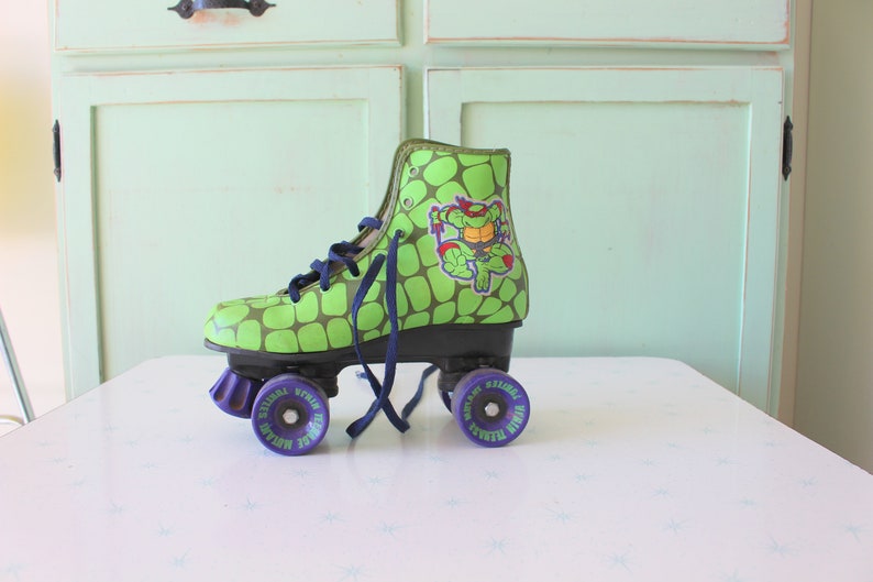 retro skates kitsch roller derby roller skates pacer kids retro rink master skating children 90s Vintage NINJA TURTLE SKATES...rad