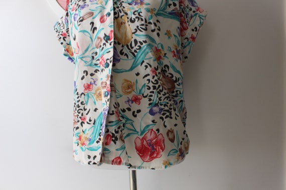 1980s Vintage Hawaiian Beachy FLORAL Blouse....un… - image 3