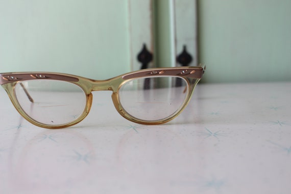 Vintage 1950s Cat Eye Glasses: Bronze Winged Eyew… - image 3