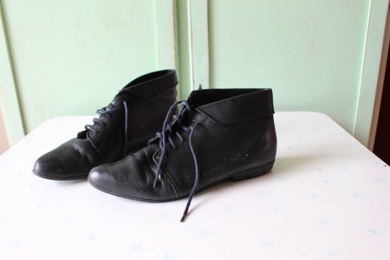 Vintage 9 AND COMPANY Black Leather Boots...size … - image 3