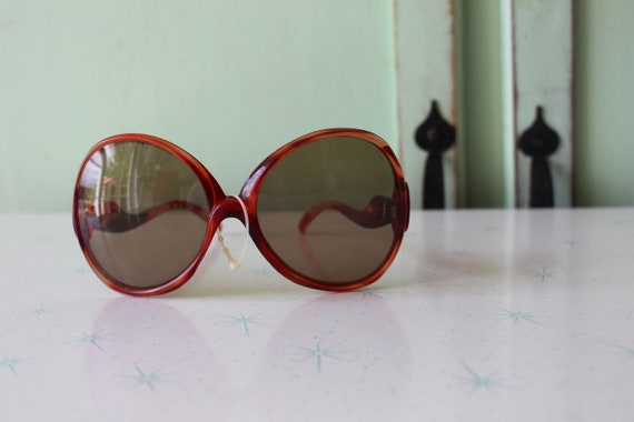 Vintage MOD Twiggy Sunglasses...rare. womens. jac… - image 3