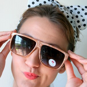 1970s Retro Sunglasses: Big Lens Mod Eyewear