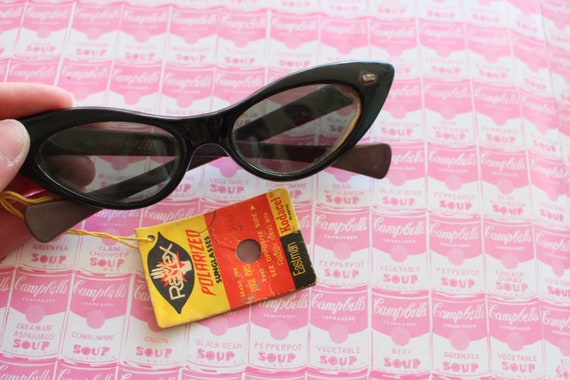 1950s Cateye Sunglasses: Polarized Retro Party Glasses - Etsy display picture 1