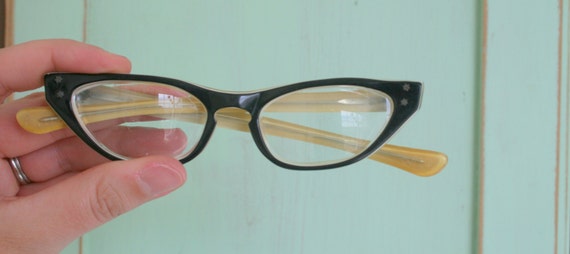 1950s 1960s Vintage CAT EYE Glasses....vintage ey… - image 1