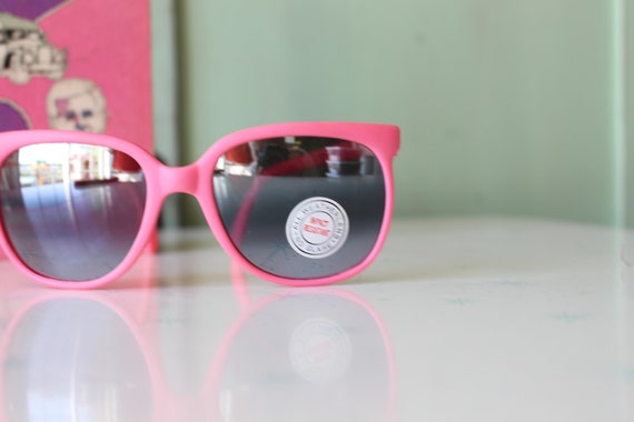 Vintage PINK Mod Taiwan ROC 1970s 1980s Sunglasse… - image 4