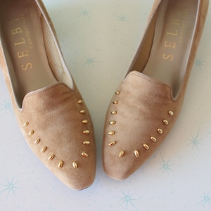 1960s Tan Golden Stud Pumps....size 7 womens...kitten heels. flats. pumps. designer vintage. sexy. party heels. fancy.