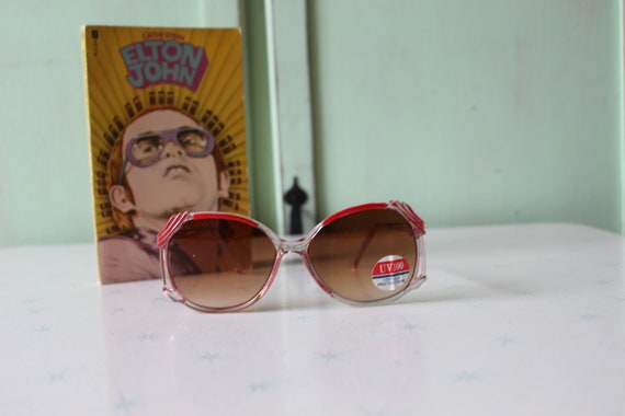 1970s 1980s MOD GIRL Red Sunglasses....big lens. … - image 2