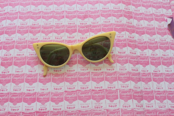 1950s 1960s Cat Eye Sunglasses..vintage eyewear. … - image 1