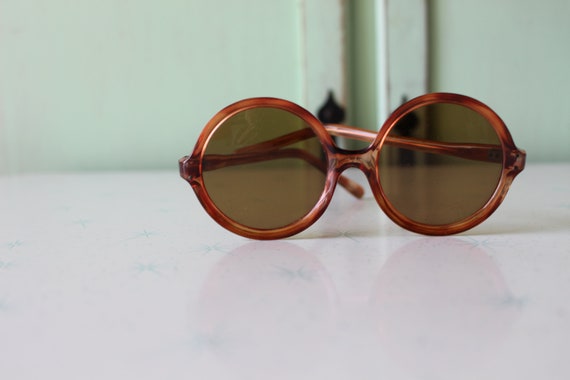Vintage Round Sunglasses: 1960s Mod Style, Made i… - image 2