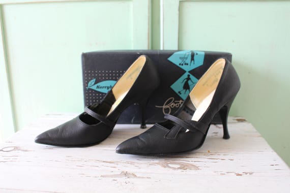 1960s Vintage Fancy Black Leather Pumps...size 6 … - image 3