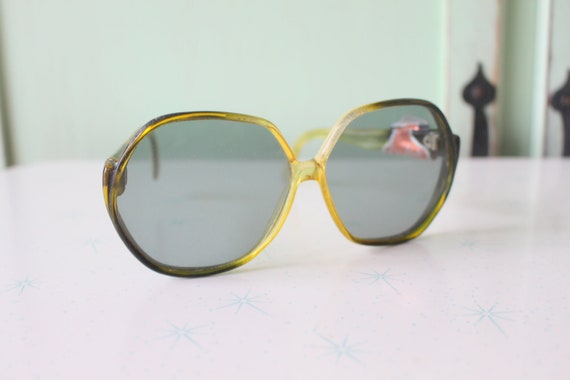 1970s MOD GIRL Sunglasses.twiggy. oculens. womens… - image 1