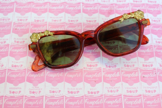Vintage 1950s Cat Eye Sunglasses With Floral Detail - Etsy  display picture 2