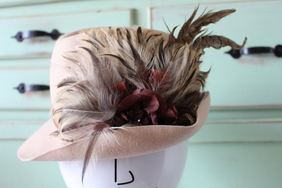 Vintage FEATHERED TAN Hat..vintage hat. church. f… - image 2