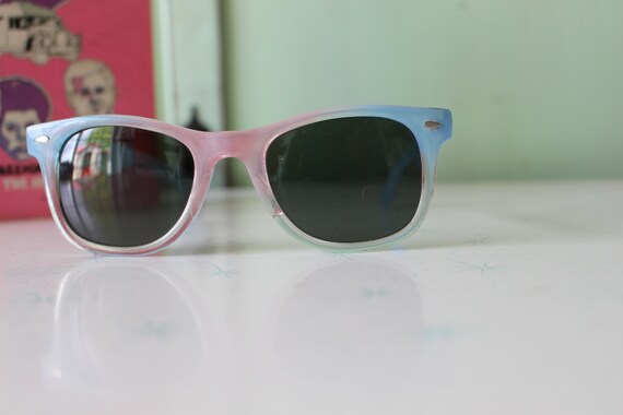 1980s Vintage Taiwan ROC Sunglasses...rare. merma… - image 3