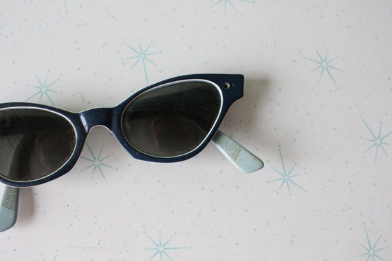 1960s Vintage CAT EYE Blue Sunglasses....vintage … - image 5