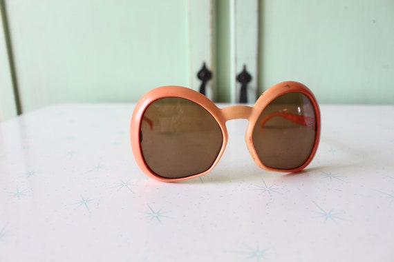 TRUE VINTAGE 1960s Atomic Retro Sunglasses...eyew… - image 4