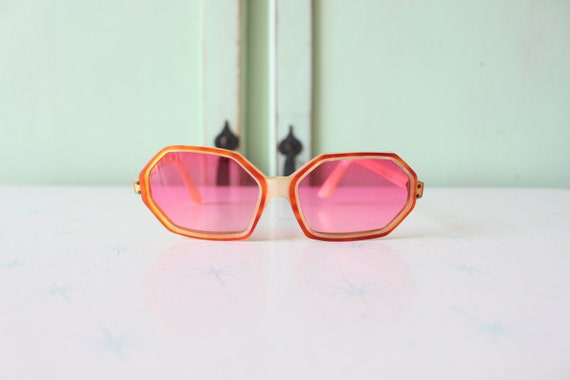 TRUE VINTAGE 1960s Atomic Retro Sunglasses...eyew… - image 1