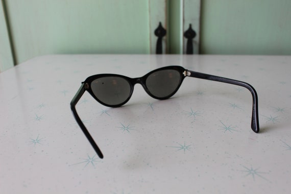 Vintage 1950s Cat Eye Sunglasses: Black Gem Accen… - image 6