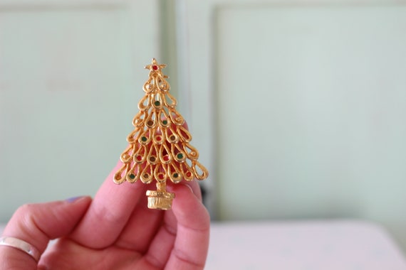 Vintage CHRISTMAS TREE Gorgeous Brooch....gold. g… - image 2