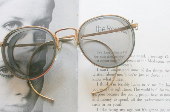 1960s LENNON EYEWEAR.specs. optical. librarian. ro
