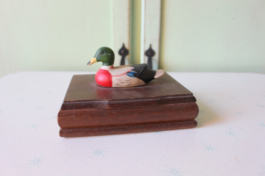 木製のアヒル 隠し箱 ジュエリーボックス