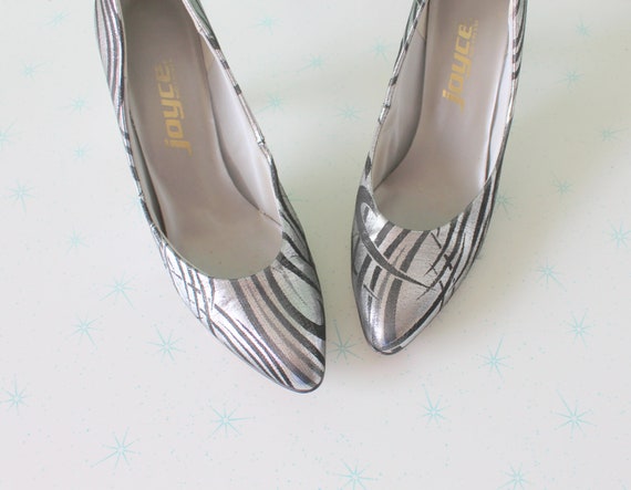 Vintage Shimmer Heels..size 7.5 women..red carpet… - image 1