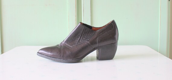 Vintage COWBOY Boots. texas. ankle. black. country